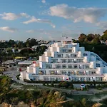 Monicca Collection And Residences Aparthotel