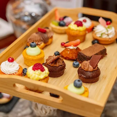 Monicca Collection And Residences 4*