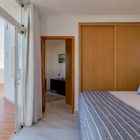 Ξενοδοχείο με διαμερίσματα Monicca Collection And Residences