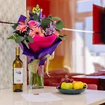 Apartahotel Monicca Collection Suites&residences 4*