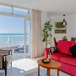 Monicca Collection And Residences מלון דירות אלבופיירה