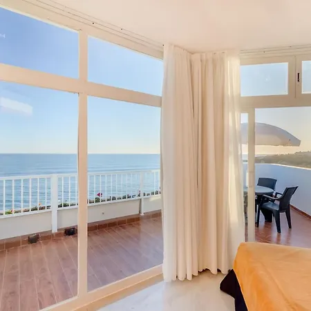 מלון דירות Monicca Collection And Residences 4*