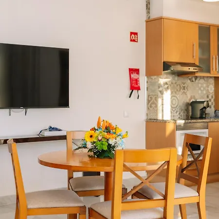 Monicca Collection And Residences Aparthotel 4*