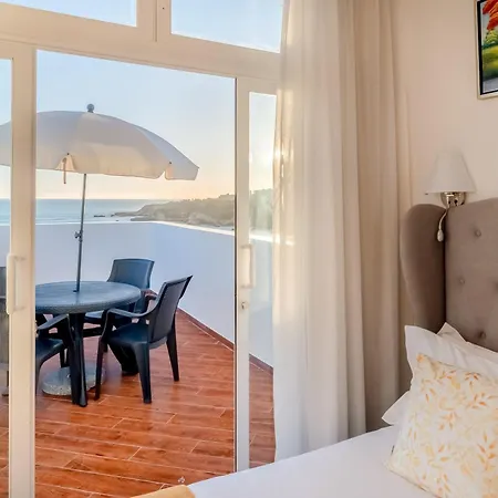 Monicca Collection And Residences אלבופיירה