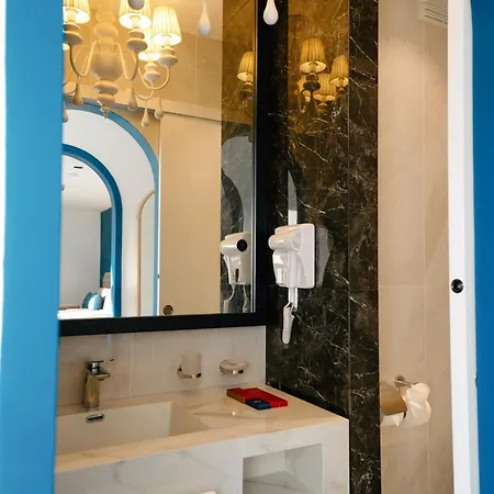 Monicca Collection And Residences 4*