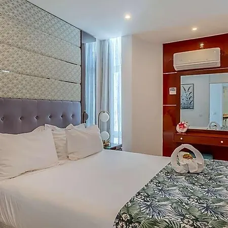 Апарт-отель Monicca Collection And Residences 4*