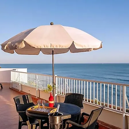 Monicca Collection Suites&residences Apartahotel 4*