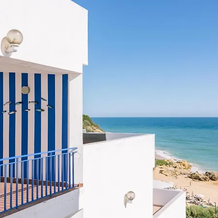 Monicca Collection And Residences 아파트호텔 4*