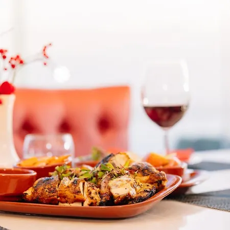 Monicca Collection And Residences 아파트호텔 4*