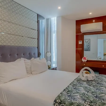 Monicca Collection And Residences 알부페이라