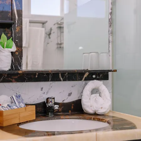 Monicca Collection And Residences 아파트호텔 알부페이라